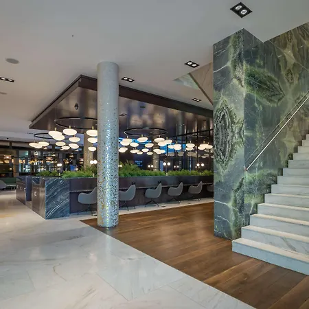 ホテル Radisson Blu Royal ダブリン